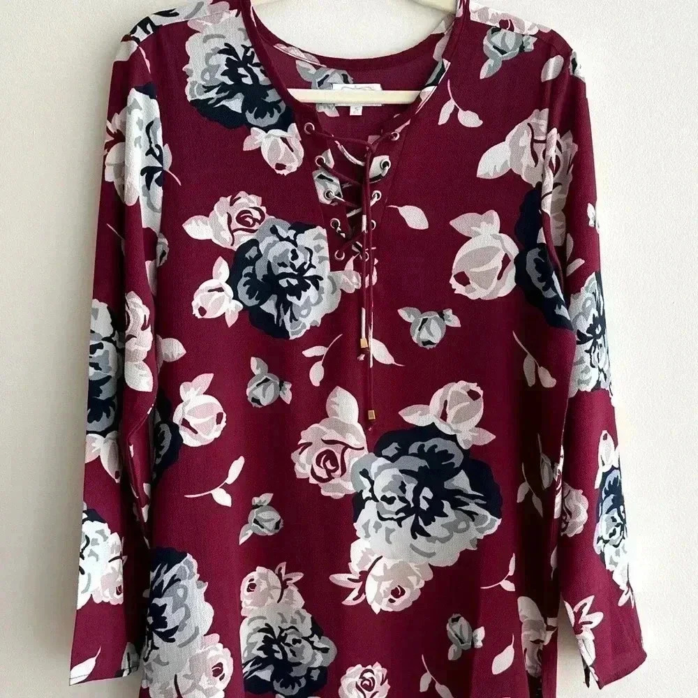 Mud Pie Floral Tunic with V-Neck Lace Up, Wine Berry Color Blouse, Size Small